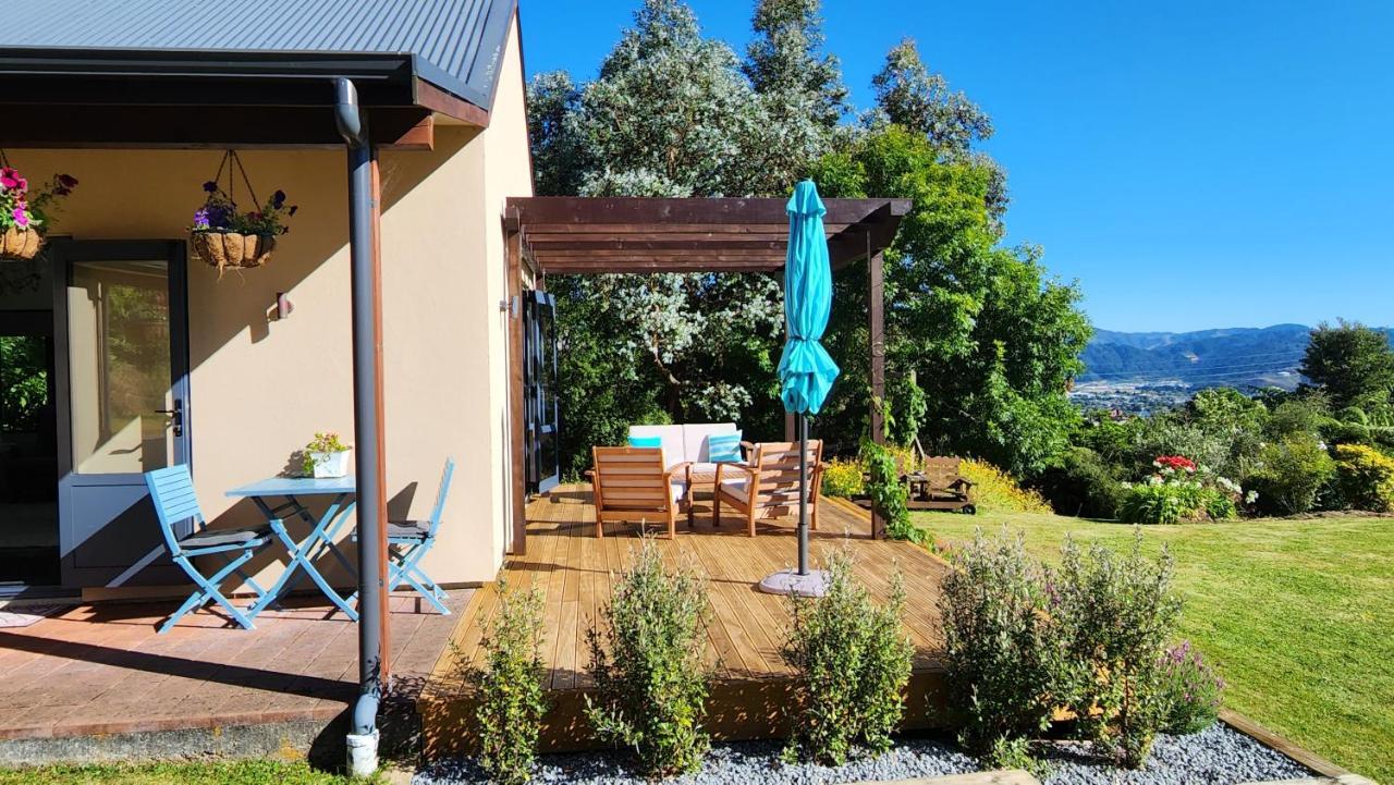 Hotel Boutique Art Retreat Upper Hutt Exterior foto