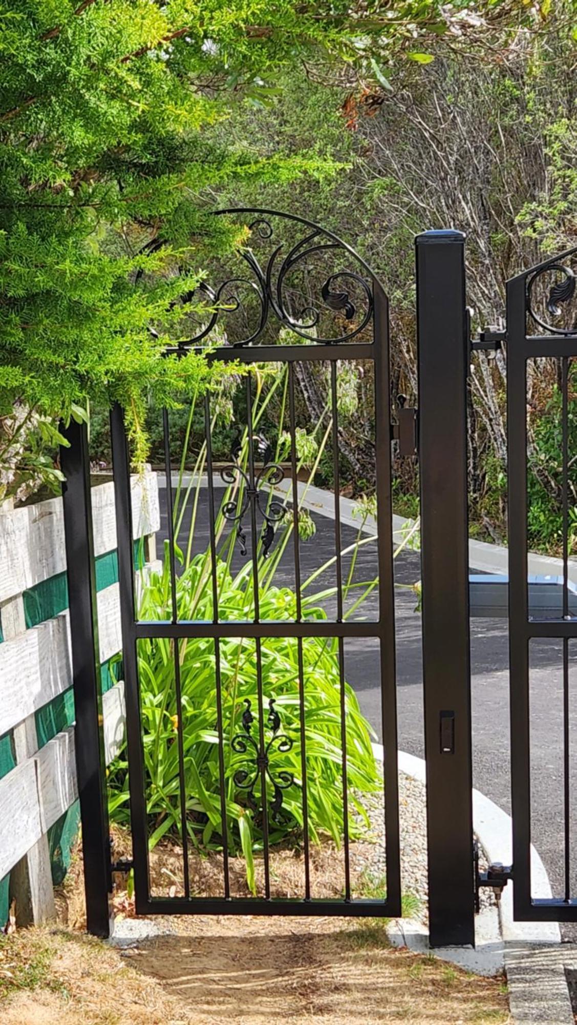 Hotel Boutique Art Retreat Upper Hutt Exterior foto